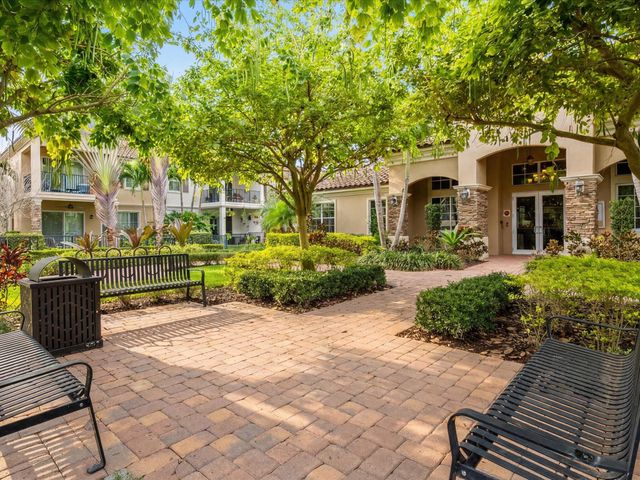 15826 Binks Pointe Terrace, Wellington, FL 33414