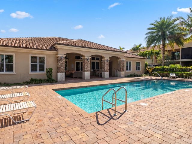 15826 Binks Pointe Terrace, Wellington, FL 33414