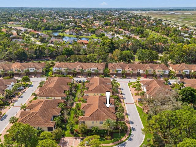 15826 Binks Pointe Terrace, Wellington, FL 33414