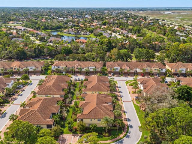 15826 Binks Pointe Terrace, Wellington, FL 33414