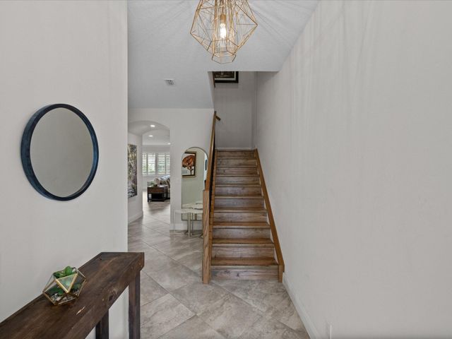 15826 Binks Pointe Terrace, Wellington, FL 33414