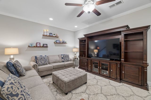 1607 Drakes Creek Rd, Hendersonville, TN 37075