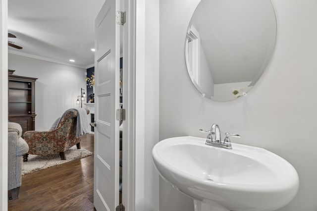 1607 Drakes Creek Rd, Hendersonville, TN 37075