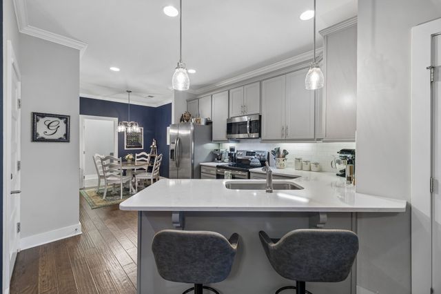 1607 Drakes Creek Rd, Hendersonville, TN 37075