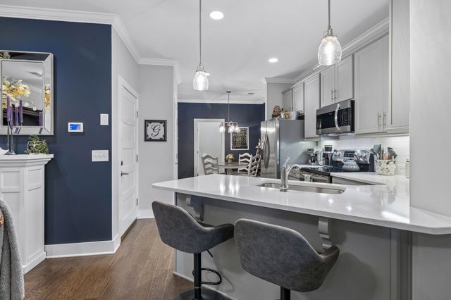 1607 Drakes Creek Rd, Hendersonville, TN 37075