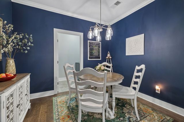 1607 Drakes Creek Rd, Hendersonville, TN 37075