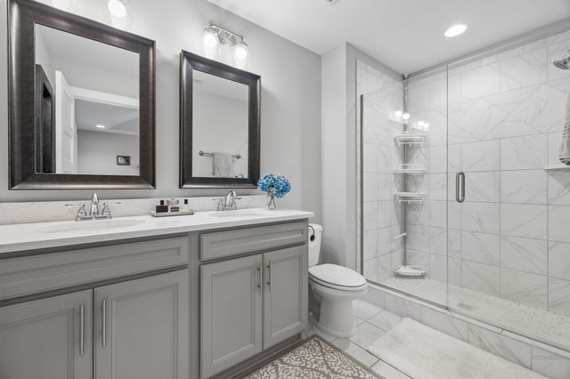 1607 Drakes Creek Rd, Hendersonville, TN 37075