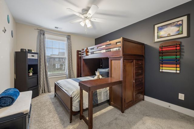 1607 Drakes Creek Rd, Hendersonville, TN 37075