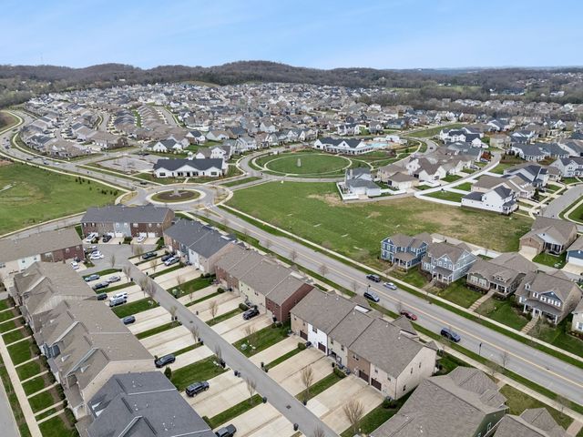 1607 Drakes Creek Rd, Hendersonville, TN 37075