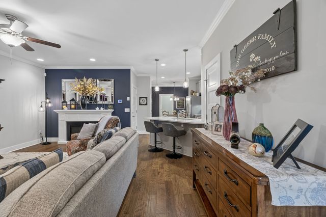 1607 Drakes Creek Rd, Hendersonville, TN 37075