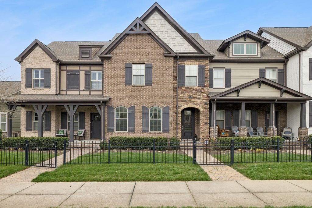 1607 Drakes Creek Rd, Hendersonville, TN 37075