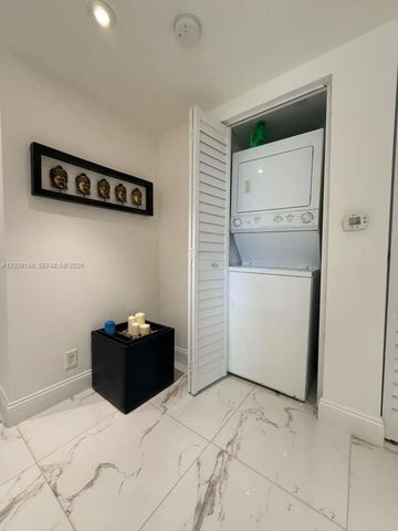 111 E Flagler Street 806, Miami, FL 33131