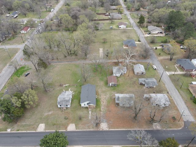 1138 Fitzhugh, Paris, TX 75460