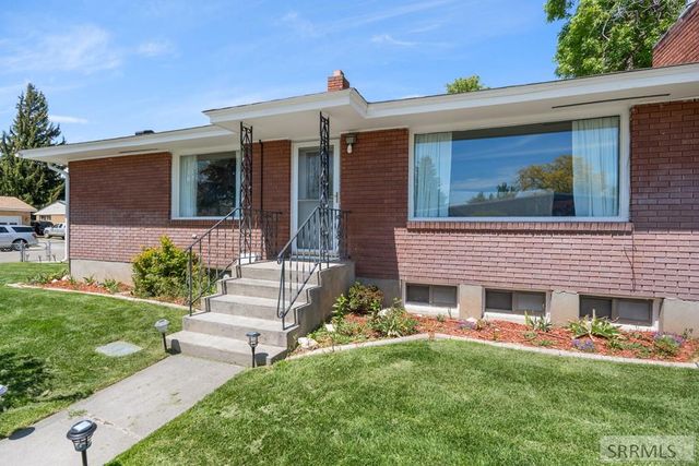 2085 Sequoia Drive, Idaho Falls, ID 83401