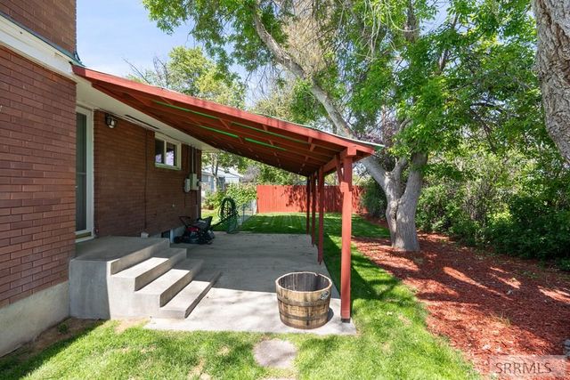 2085 Sequoia Drive, Idaho Falls, ID 83401