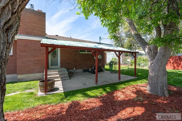 2085 Sequoia Drive, Idaho Falls, ID 83401