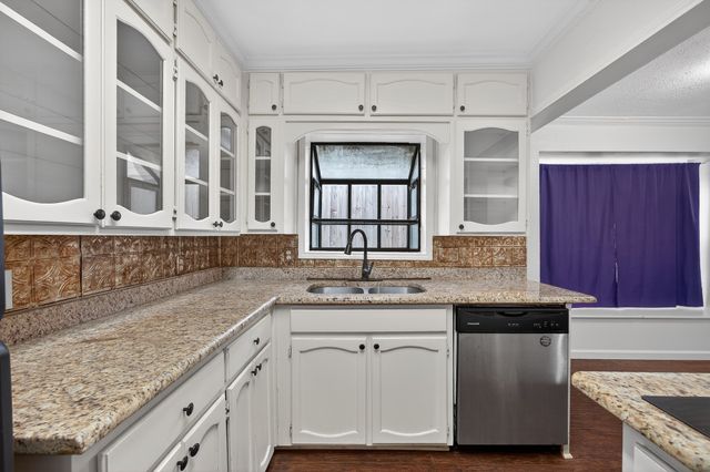 3226 Merida Avenue, Fort Worth, TX 76109