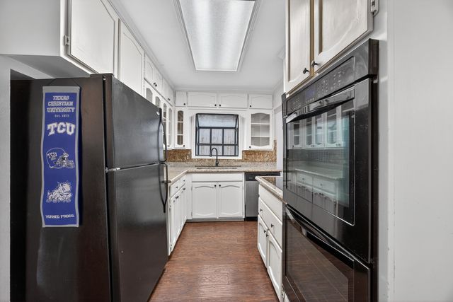 3226 Merida Avenue, Fort Worth, TX 76109