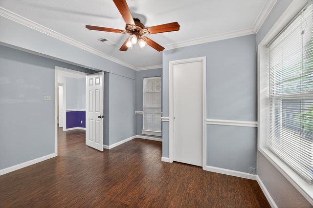 3226 Merida Avenue, Fort Worth, TX 76109