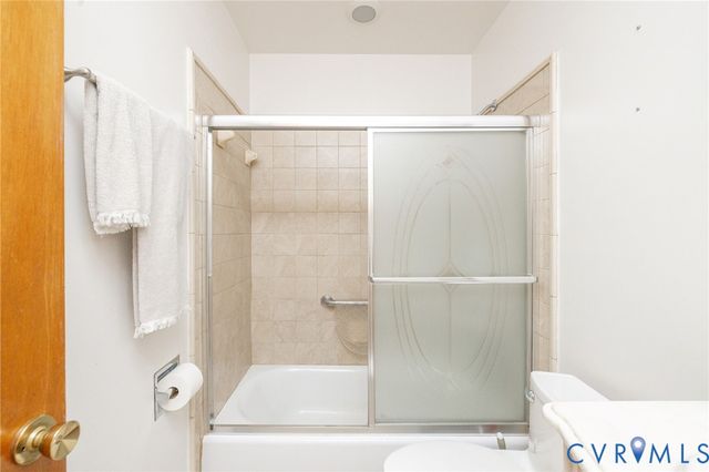 18 Spring Ct, Petersburg, VA 23803