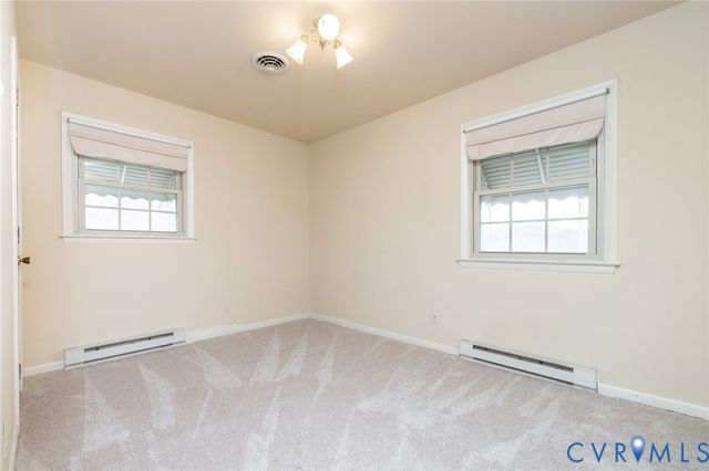 18 Spring Ct, Petersburg, VA 23803