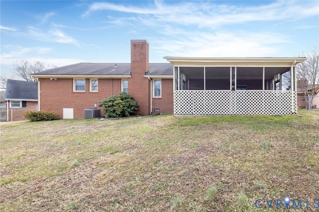 18 Spring Ct, Petersburg, VA 23803