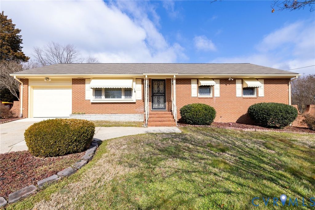 18 Spring Ct, Petersburg, VA 23803