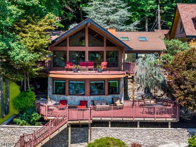 58 Mason St, Jefferson Twp., NJ 07849