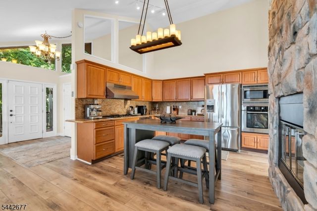 58 Mason St, Jefferson Twp., NJ 07849