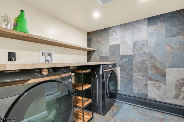 58 Mason St, Jefferson Twp., NJ 07849