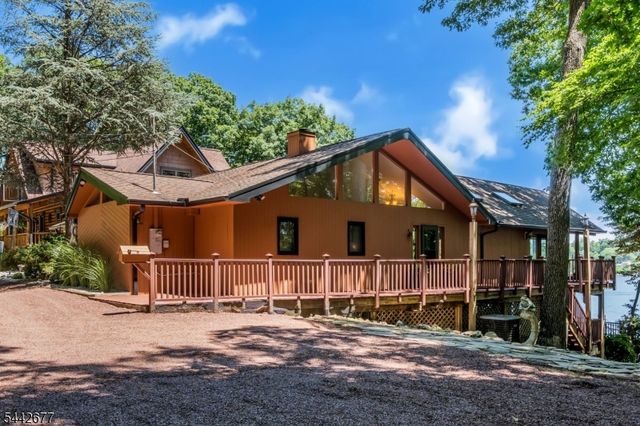58 Mason St, Jefferson Twp., NJ 07849