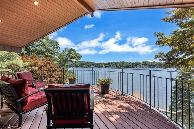 58 Mason St, Jefferson Twp., NJ 07849
