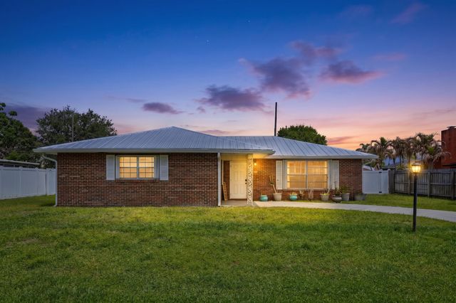 1609 SE Clearmont Street, Port St. Lucie, Port St Lucie, FL 34983