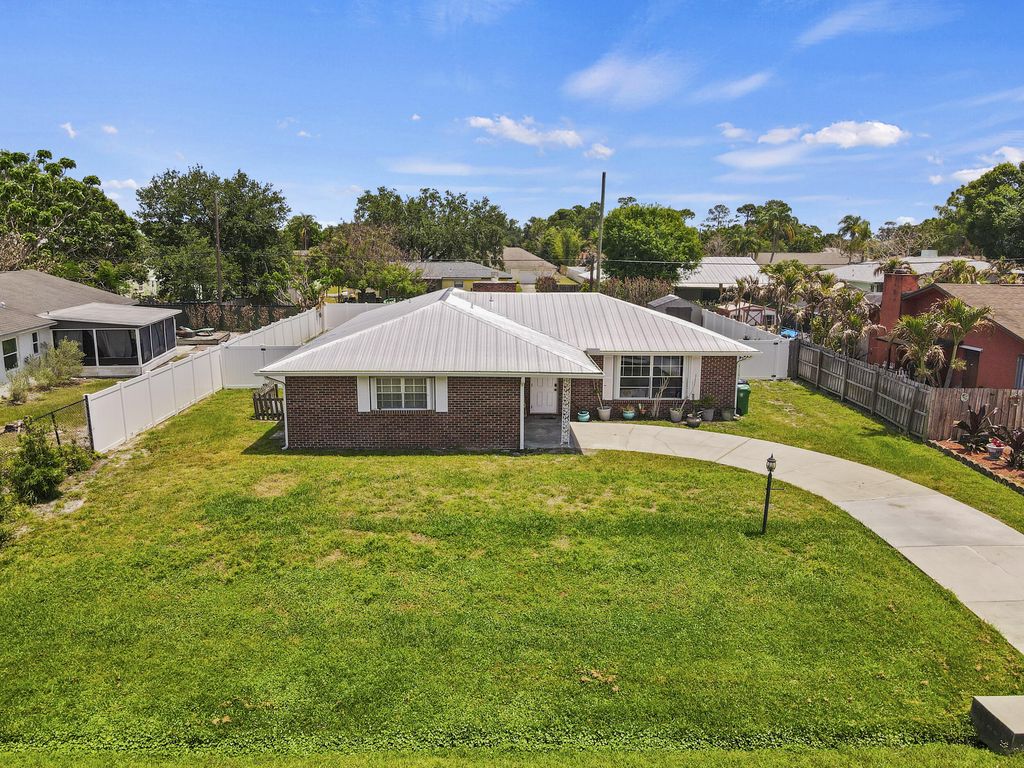 1609 SE Clearmont Street, Port St. Lucie, Port St Lucie, FL 34983