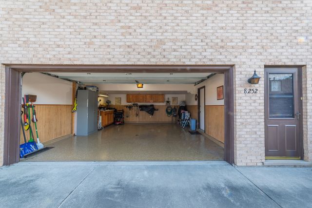 8252 Ashley Lane, Tinley Park, IL 60477