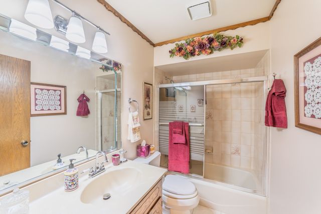 8252 Ashley Lane, Tinley Park, IL 60477