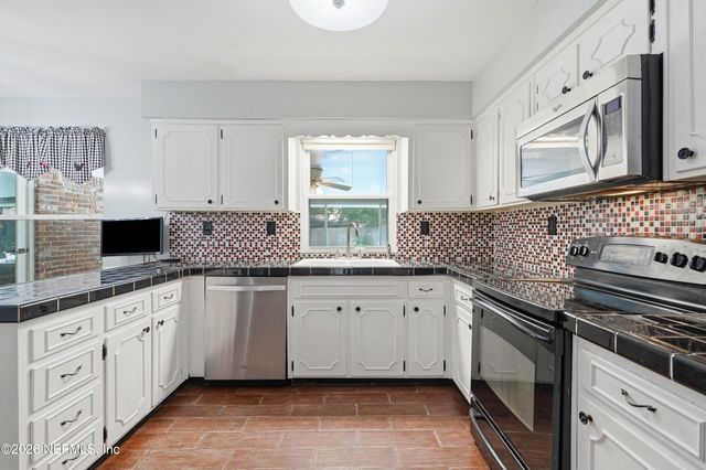 4019 OLD MILL COVE Trail E, Jacksonville, FL 32277