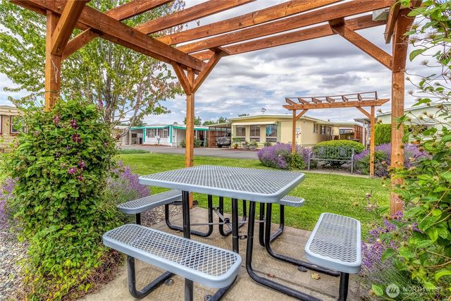 1305 Gloria Lane, Walla Walla, WA 99362