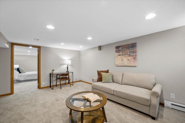 307 Hill STREET, Hartland, WI 53029
