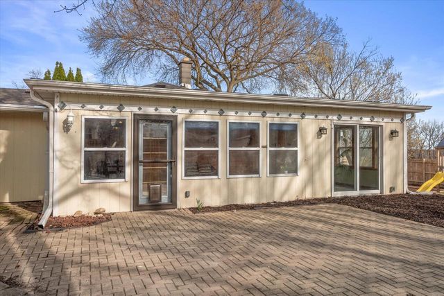 307 Hill STREET, Hartland, WI 53029
