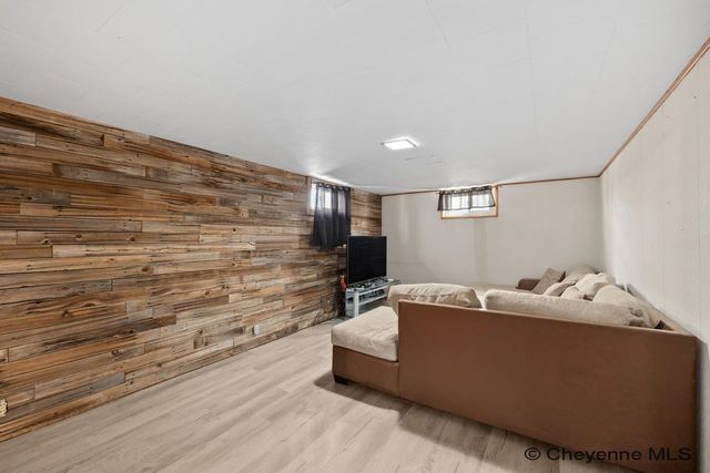904 JOHNSON AVE, Cheyenne, WY 82001