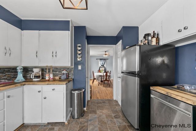 904 JOHNSON AVE, Cheyenne, WY 82001