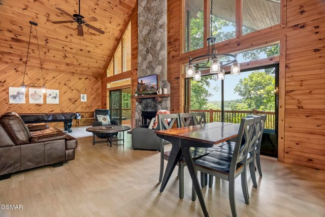 820 Pinnacle Vista Road, Gatlinburg, TN 37738