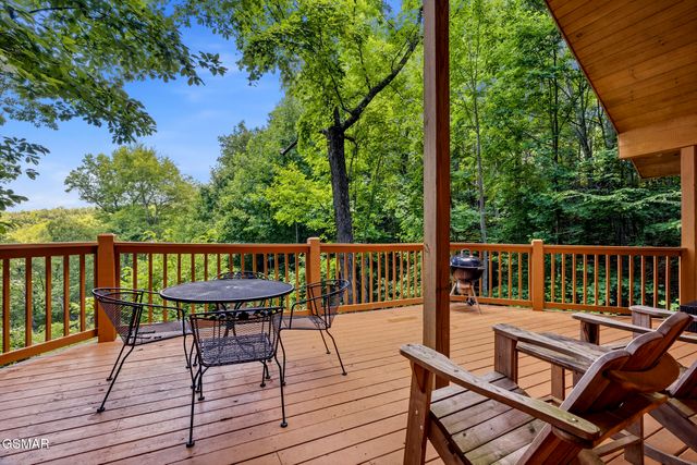 820 Pinnacle Vista Road, Gatlinburg, TN 37738