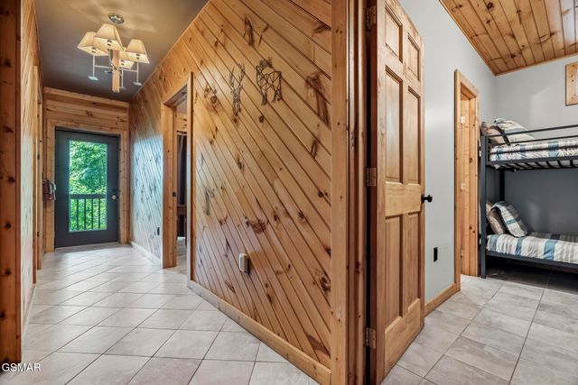 820 Pinnacle Vista Road, Gatlinburg, TN 37738