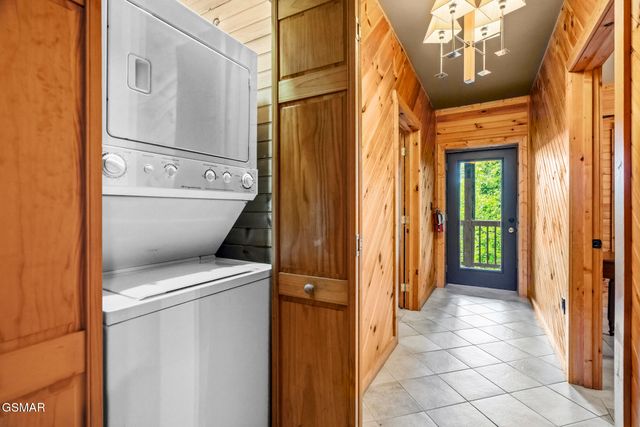820 Pinnacle Vista Road, Gatlinburg, TN 37738
