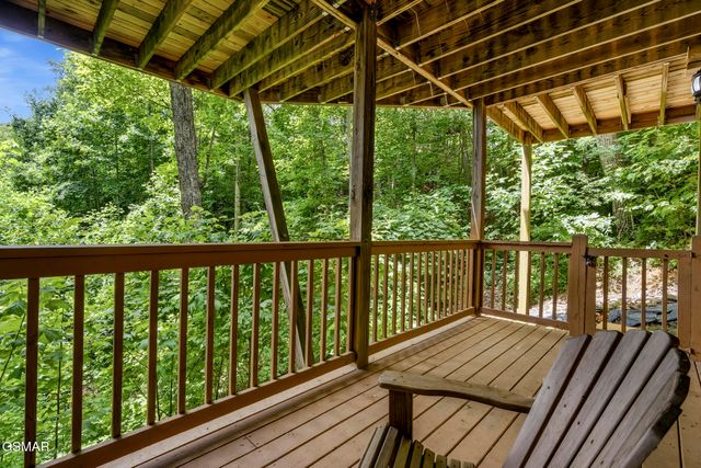820 Pinnacle Vista Road, Gatlinburg, TN 37738