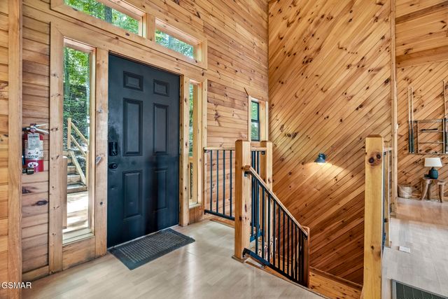 820 Pinnacle Vista Road, Gatlinburg, TN 37738