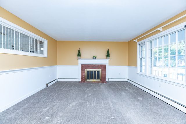 29 Stoney Brook Rd, Methuen, MA 01844