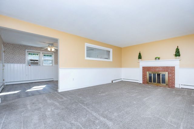 29 Stoney Brook Rd, Methuen, MA 01844